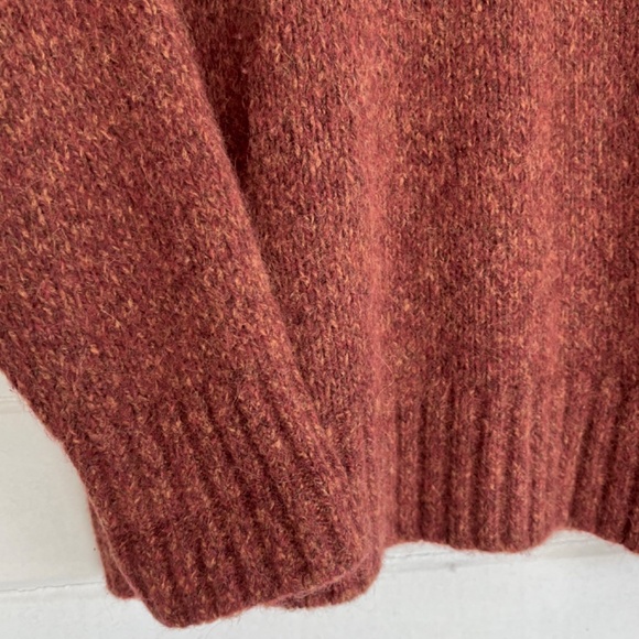 BANANA REPUBLIC Alpaca/Wool Blend Rolled Crew Neck Sweater in Rust Heather - L - Picture 5 of 11